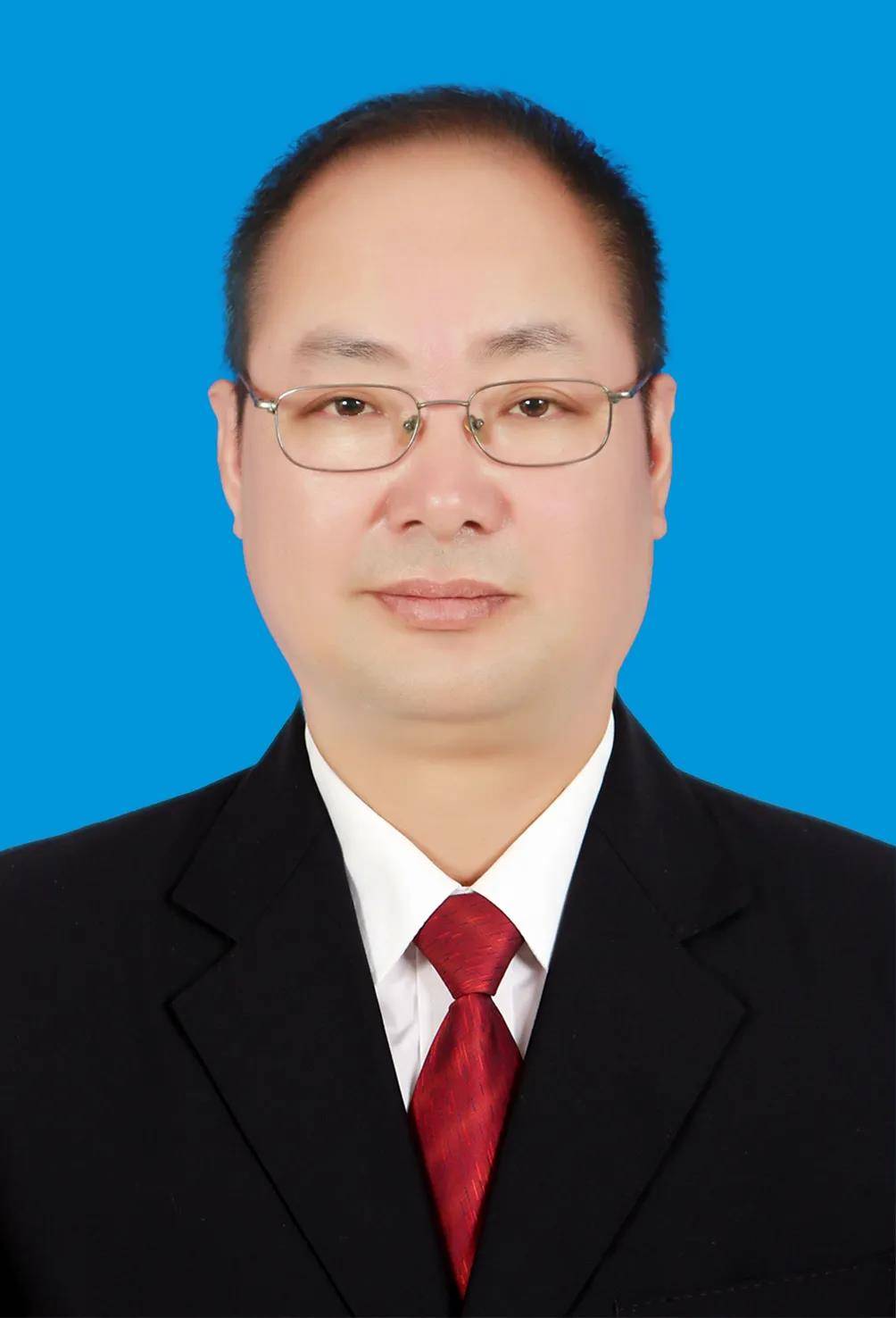 李穎任仁懷市人民政府副市長、代理市長