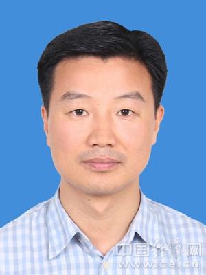 何田任銅陵市委常委、市政府黨組副書(shū)記 鄭剛?cè)问形Ｎ?、組織部長(zhǎng)