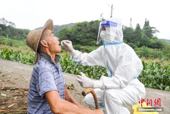 湖南張家界抗疫夫妻 守護生命的“鵲橋”