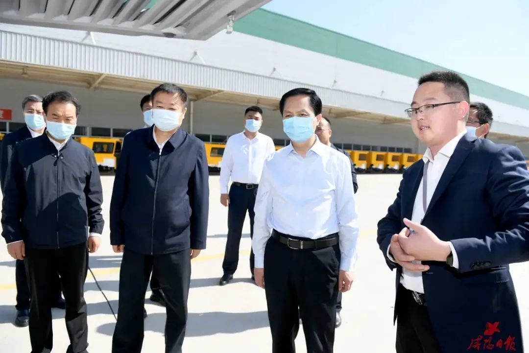 夏曉中到咸陽高新區(qū)調(diào)研企業(yè)運營、項目建設(shè)等工作并主持召開座談會